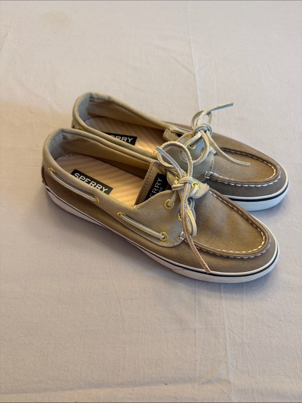 Sperry Womans Tan Canvas Moccasin Boat Shoes 7
